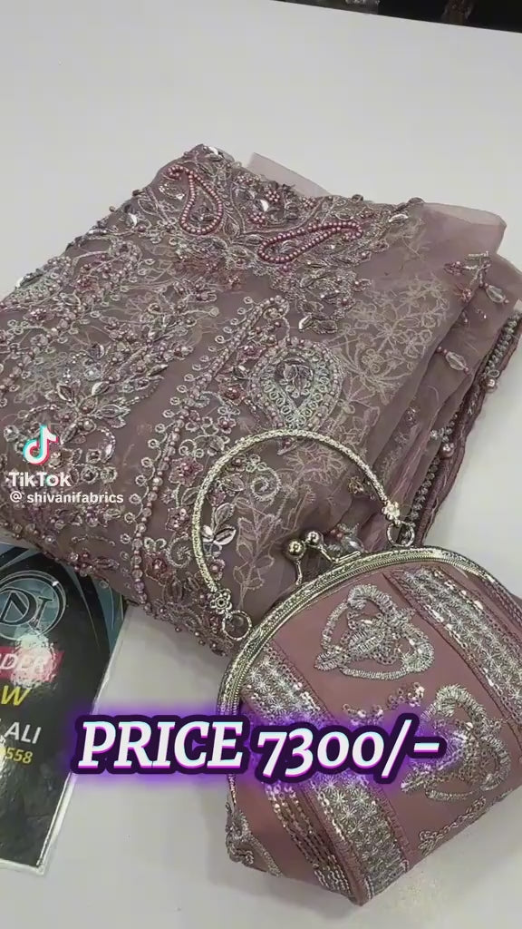 AWESOME CLUTCH